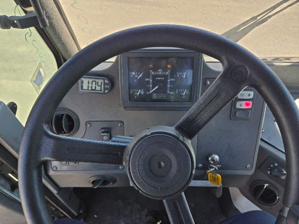 Yard Truck-Heavy Duty Tractors-Ottawa-2020-T2-Spokane Valley-WA-30,658\n\t\tmiles-$ 75,250 - Image 11