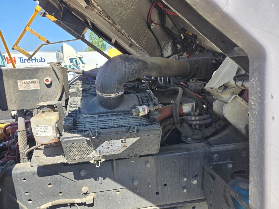 Yard Truck-Heavy Duty Tractors-Ottawa-2020-T2-Spokane Valley-WA-30,658\n\t\tmiles-$ 75,250 - Image 12