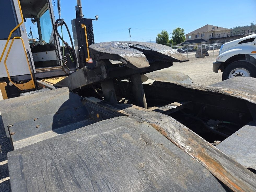 Yard Truck-Heavy Duty Tractors-Ottawa-2020-T2-Spokane Valley-WA-30,658\n\t\tmiles-$ 75,250 - Image 14