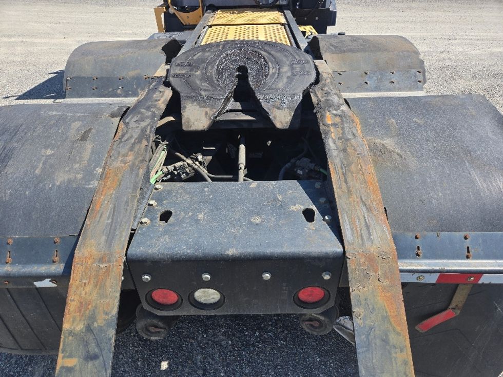 Yard Truck-Heavy Duty Tractors-Ottawa-2020-T2-Spokane Valley-WA-30,658\n\t\tmiles-$ 75,250 - Image 6