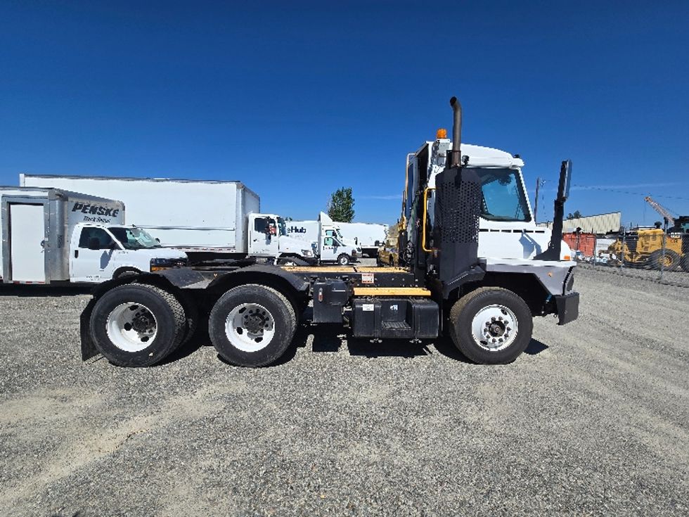 Yard Truck-Heavy Duty Tractors-Ottawa-2020-T2-Spokane Valley-WA-30,658\n\t\tmiles-$ 75,250 - Image 8