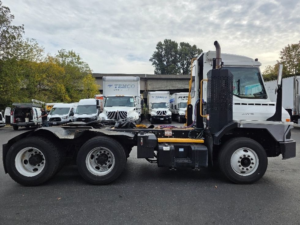 Yard Truck-Heavy Duty Tractors-Ottawa-2020-T2-Tukwila-WA-14,850\n\t\tmiles-$ 76,500 - Image 8