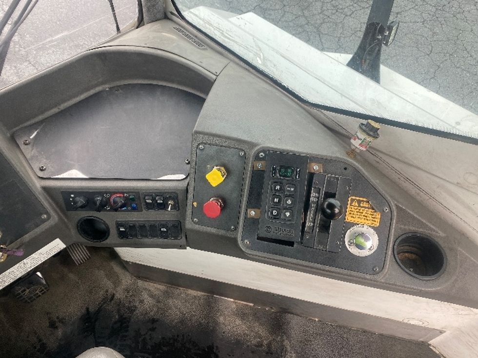 Yard Truck-Heavy Duty Tractors-Ottawa-2020-T2-Winston Salem-NC-39,495\n\t\tmiles-$ 81,000 - Image 13