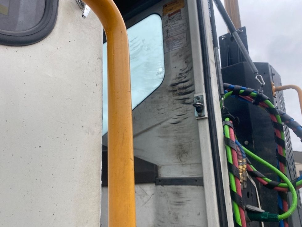 Yard Truck-Heavy Duty Tractors-Ottawa-2020-T2-Winston Salem-NC-39,495\n\t\tmiles-$ 81,000 - Image 20