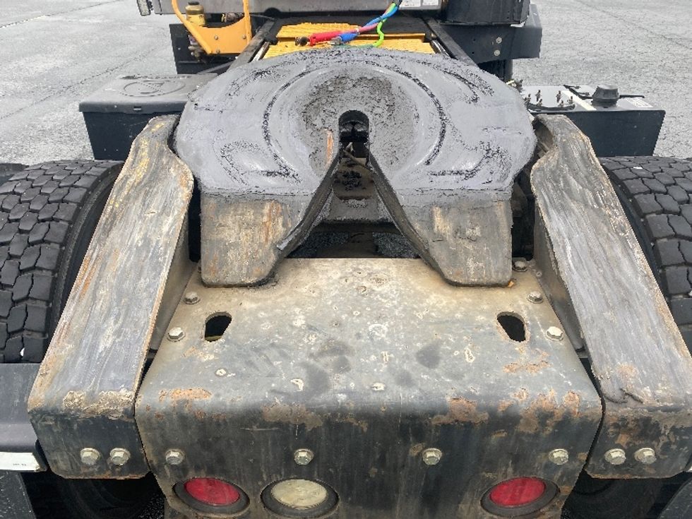 Yard Truck-Heavy Duty Tractors-Ottawa-2020-T2-Winston Salem-NC-39,495\n\t\tmiles-$ 81,000 - Image 6