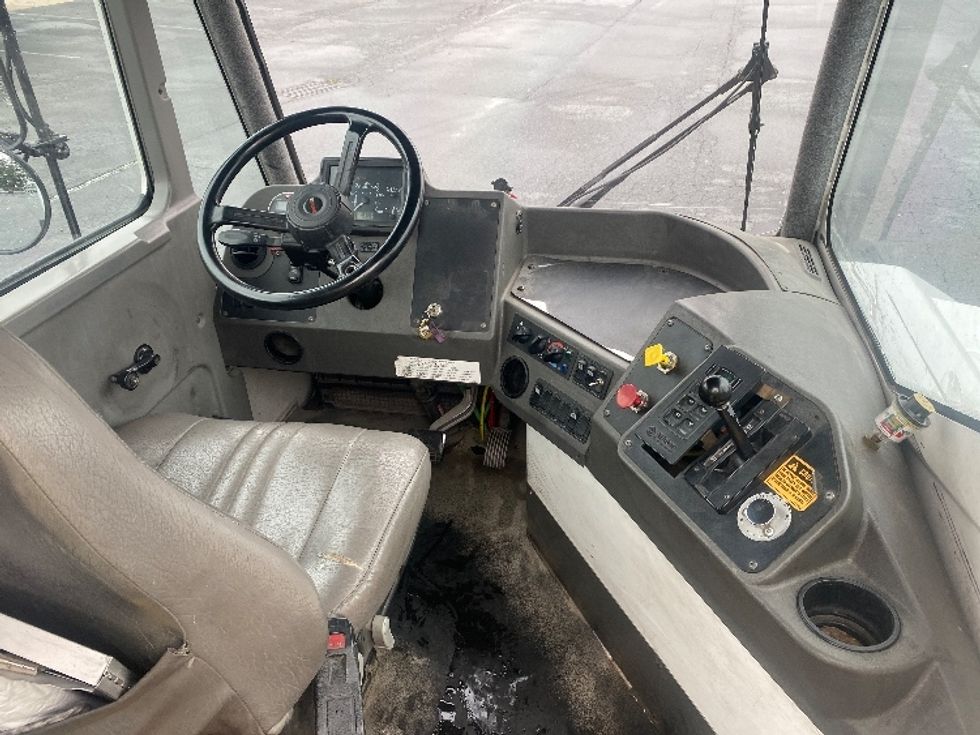 Yard Truck-Heavy Duty Tractors-Ottawa-2020-T2-Winston Salem-NC-43,375\n\t\tmiles-$ 73,000 - Image 10