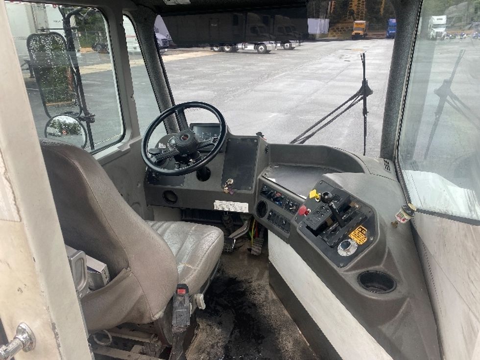 Yard Truck-Heavy Duty Tractors-Ottawa-2020-T2-Winston Salem-NC-43,375\n\t\tmiles-$ 73,000 - Image 12