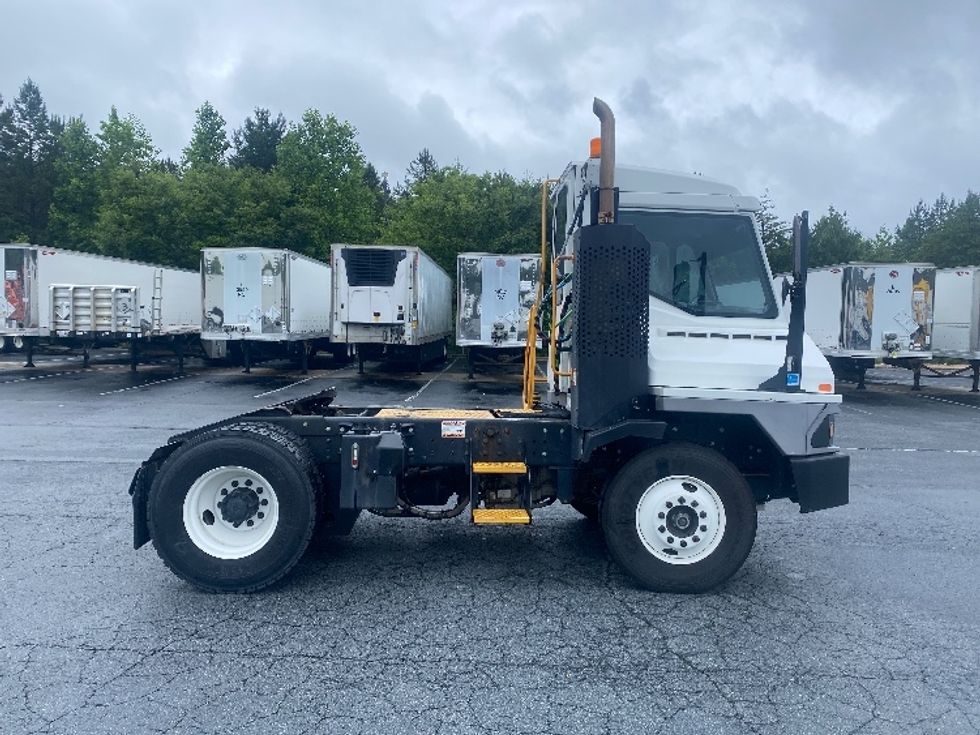 Yard Truck-Heavy Duty Tractors-Ottawa-2020-T2-Winston Salem-NC-43,375\n\t\tmiles-$ 73,000 - Image 8