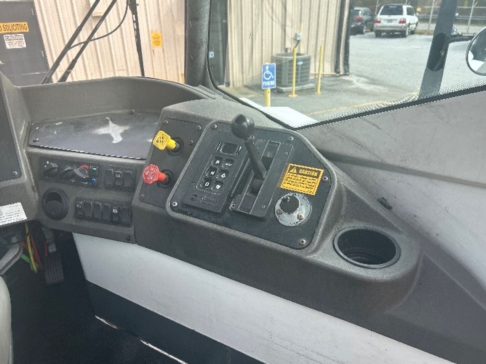 Yard Truck-Heavy Duty Tractors-Ottawa-2021-T2-Anderson-SC-38,364\n\t\tmiles-$ 90,500 - Image 12