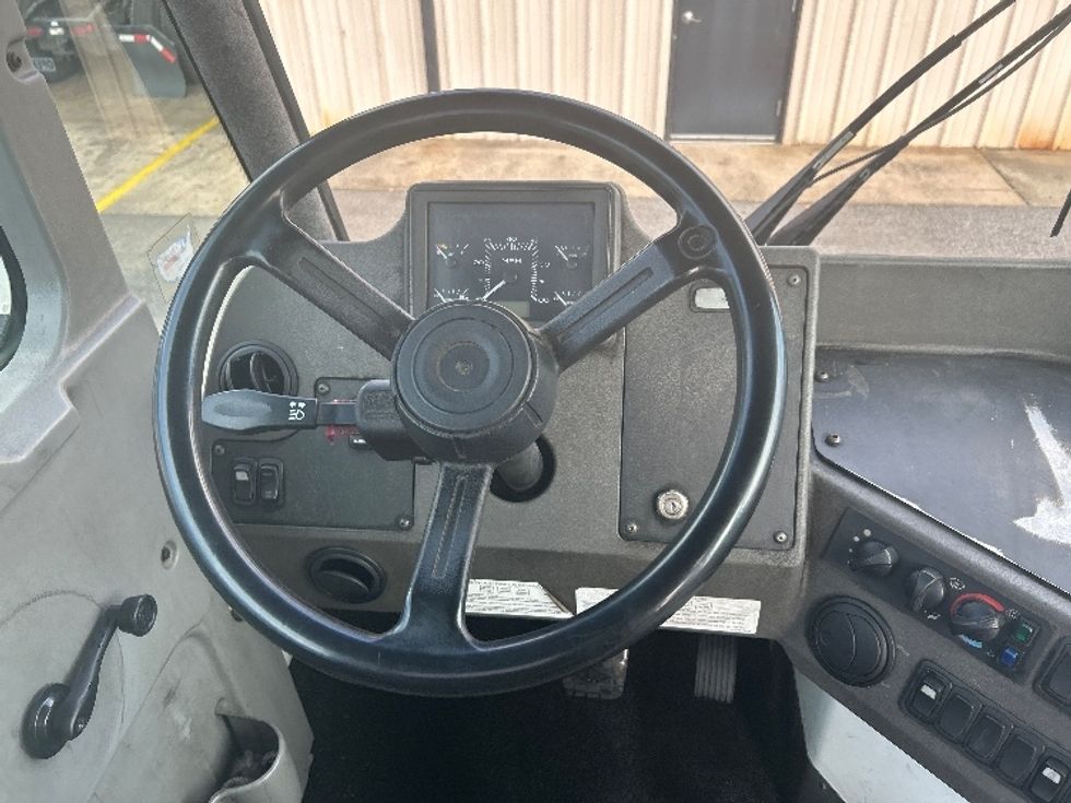 Yard Truck-Heavy Duty Tractors-Ottawa-2021-T2-Anderson-SC-50,453\n\t\tmiles-$ 88,750 - Image 11