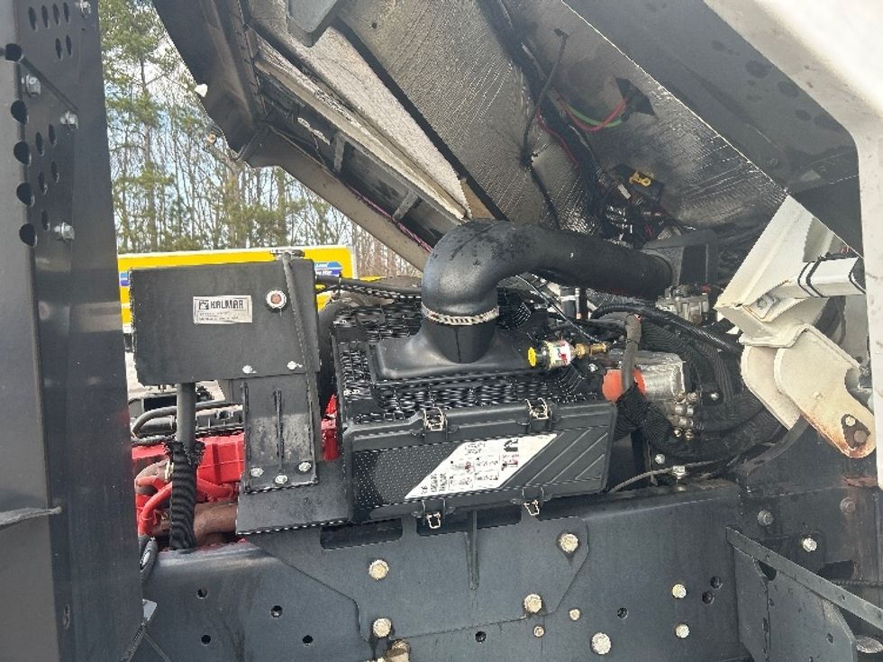 Yard Truck-Heavy Duty Tractors-Ottawa-2021-T2-Anderson-SC-50,453\n\t\tmiles-$ 88,750 - Image 14