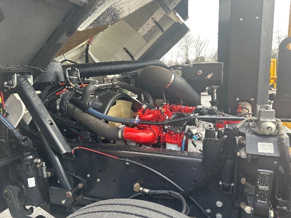 Yard Truck-Heavy Duty Tractors-Ottawa-2021-T2-Anderson-SC-50,453\n\t\tmiles-$ 88,750 - Image 15