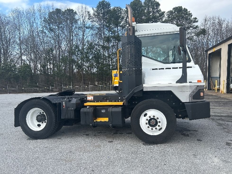 Yard Truck-Heavy Duty Tractors-Ottawa-2021-T2-Anderson-SC-50,453\n\t\tmiles-$ 88,750 - Image 8