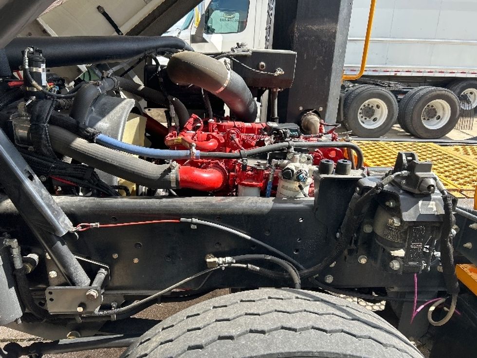 Yard Truck-Heavy Duty Tractors-Ottawa-2021-T2-Birmingham-AL-28,631\n\t\tmiles-$ 89,250 - Image 16