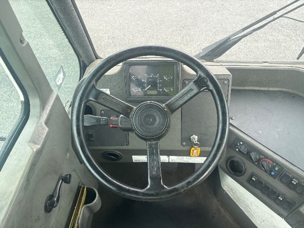 Yard Truck-Heavy Duty Tractors-Ottawa-2021-T2-Concord-NC-26,084\n\t\tmiles-$ 77,500 - Image 10