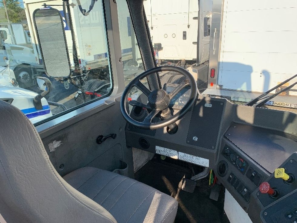 Yard Truck-Heavy Duty Tractors-Ottawa-2021-T2-Concord-NC-26,084\n\t\tmiles-$ 77,500 - Image 11
