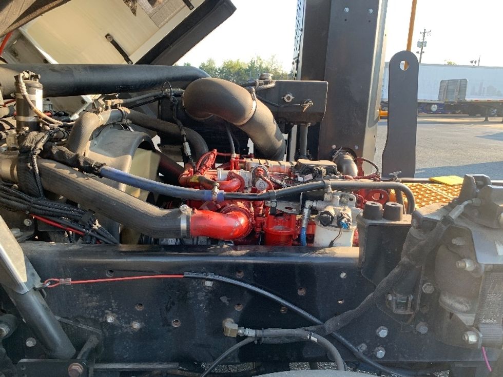 Yard Truck-Heavy Duty Tractors-Ottawa-2021-T2-Concord-NC-26,084\n\t\tmiles-$ 77,500 - Image 15