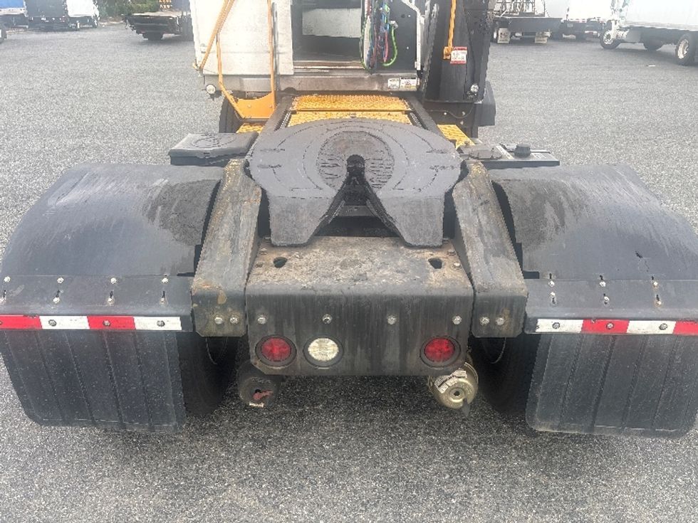 Yard Truck-Heavy Duty Tractors-Ottawa-2021-T2-Concord-NC-26,084\n\t\tmiles-$ 77,500 - Image 6