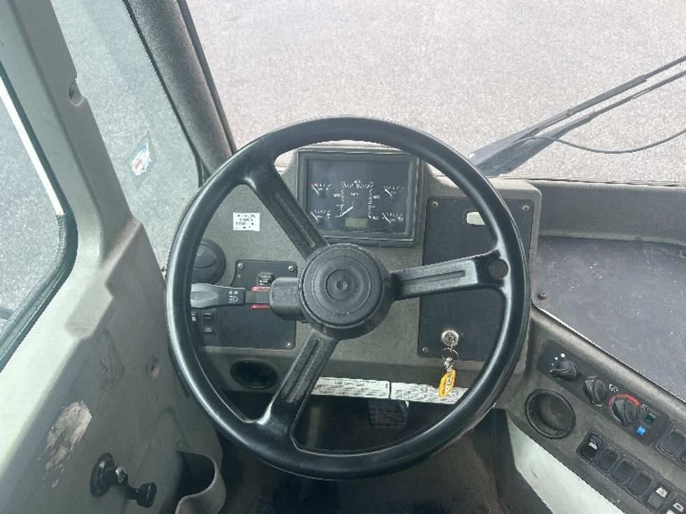 Yard Truck-Heavy Duty Tractors-Ottawa-2021-T2-Forest Park-GA-119,179\n\t\tmiles-$ 81,500 - Image 10