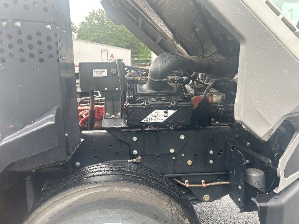 Yard Truck-Heavy Duty Tractors-Ottawa-2021-T2-Forest Park-GA-119,179\n\t\tmiles-$ 81,500 - Image 13