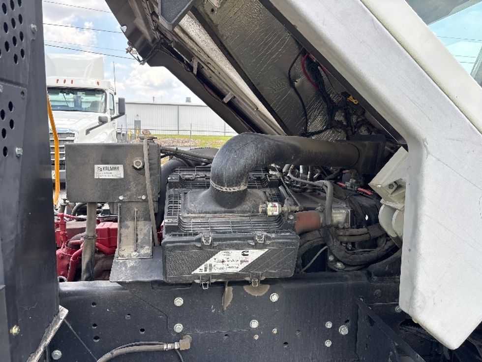 Yard Truck-Heavy Duty Tractors-Ottawa-2021-T2-Greer-SC-28,028\n\t\tmiles-$ 83,500 - Image 15