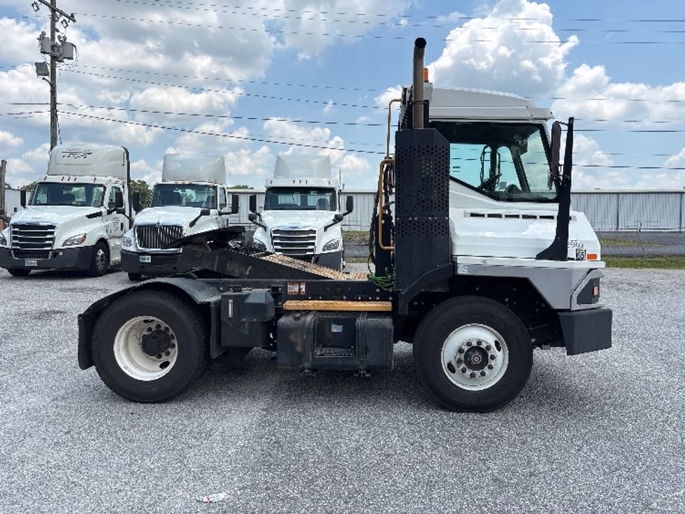 Yard Truck-Heavy Duty Tractors-Ottawa-2021-T2-Greer-SC-28,028\n\t\tmiles-$ 83,500 - Image 8