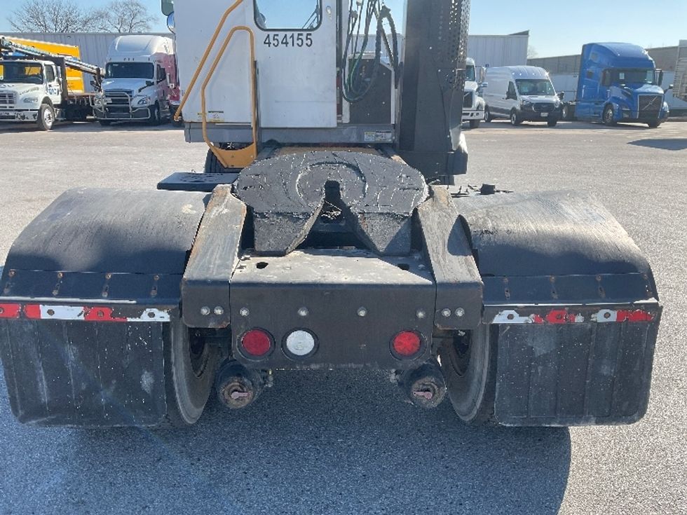 Yard Truck-Heavy Duty Tractors-Ottawa-2021-T2-Kansas City-MO-172,101\n\t\tmiles-$ 92,250 - Image 6
