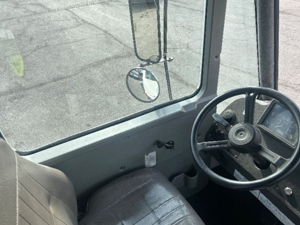 Yard Truck-Heavy Duty Tractors-Ottawa-2021-T2-Kansas City-MO-25,871\n\t\tmiles-$ 90,250 - Image 13