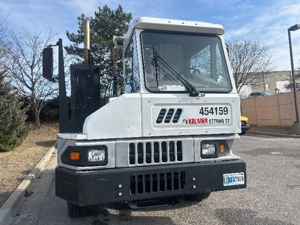 Yard Truck-Heavy Duty Tractors-Ottawa-2021-T2-Kansas City-MO-25,871\n\t\tmiles-$ 90,250 - Image 2