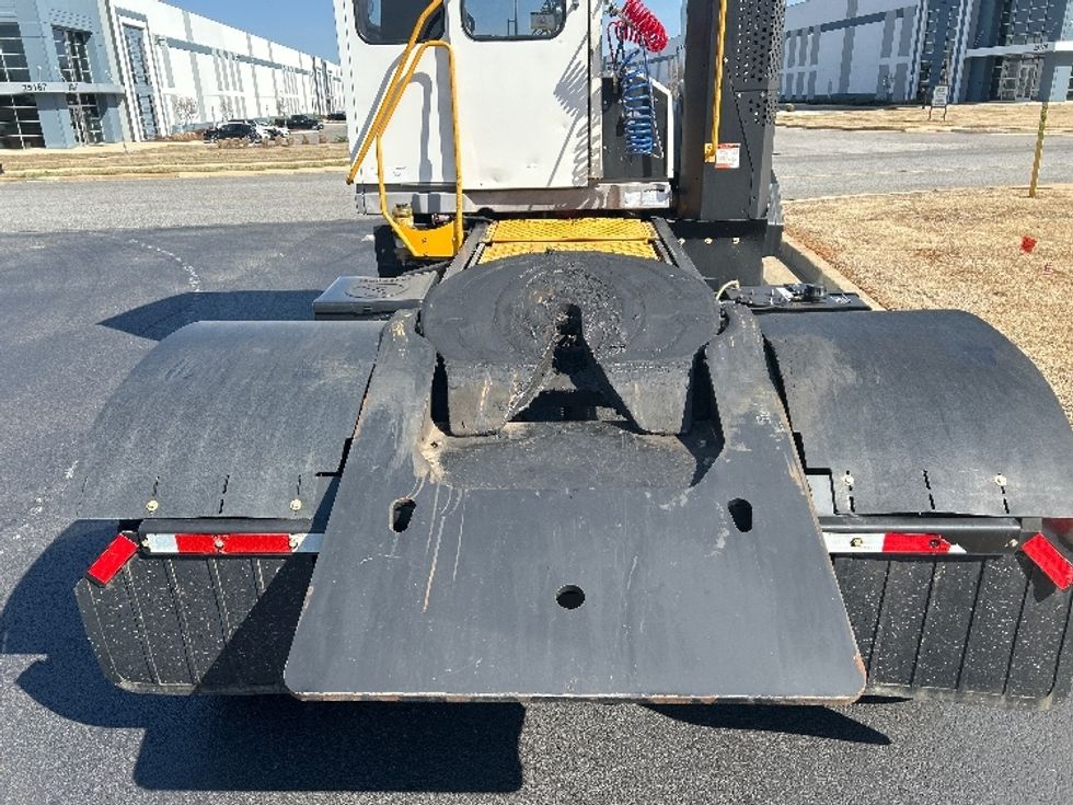 Yard Truck-Heavy Duty Tractors-Ottawa-2021-T2-Madison-AL-35,004\n\t\tmiles-$ 90,250 - Image 6