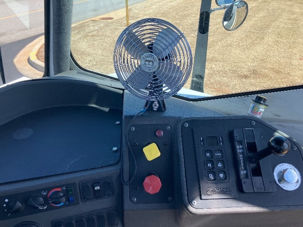 Yard Truck-Heavy Duty Tractors-Ottawa-2021-T2-Madison-AL-50,361\n\t\tmiles-$ 90,000 - Image 11