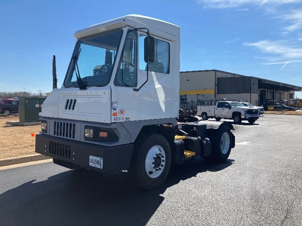 Yard Truck-Heavy Duty Tractors-Ottawa-2021-T2-Madison-AL-50,361\n\t\tmiles-$ 90,000 - Image 3