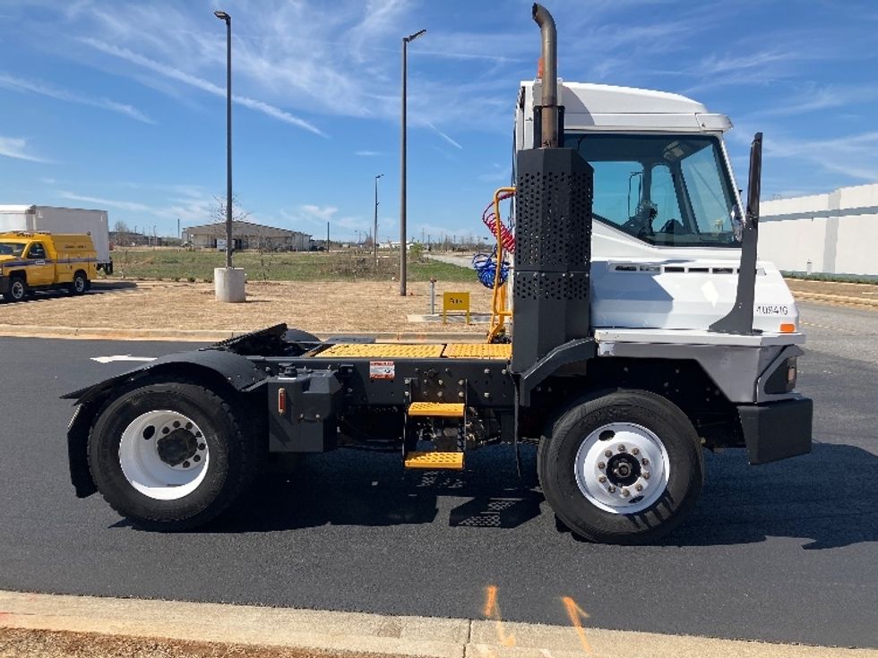 Yard Truck-Heavy Duty Tractors-Ottawa-2021-T2-Madison-AL-50,361\n\t\tmiles-$ 90,000 - Image 8