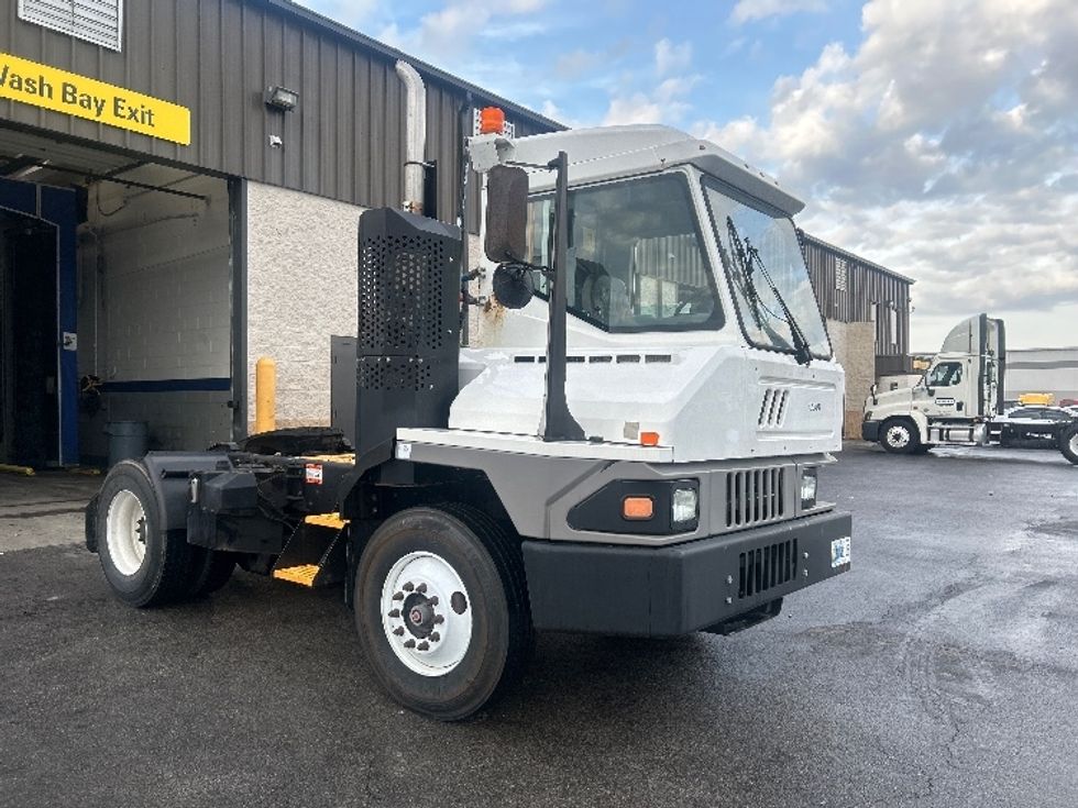 Yard Truck-Heavy Duty Tractors-Ottawa-2021-T2-Obetz-OH-25,611\n\t\tmiles-$ 86,000 - Image 1