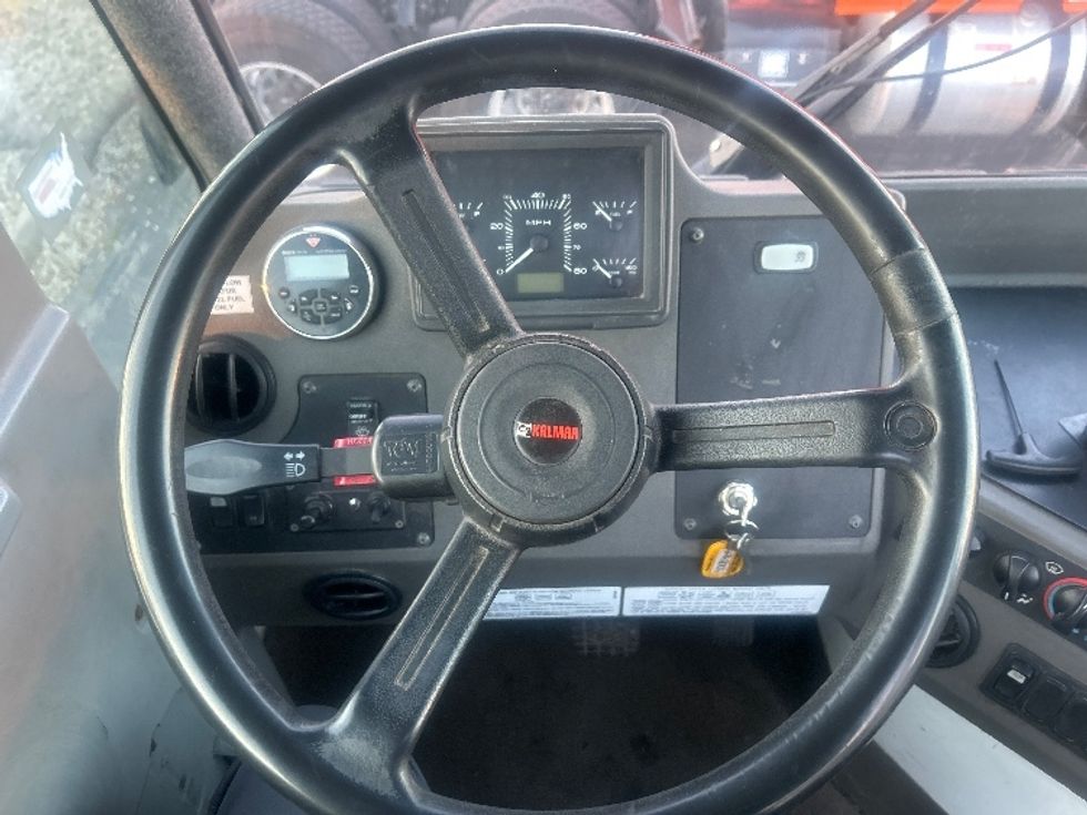Yard Truck-Heavy Duty Tractors-Ottawa-2021-T2-Obetz-OH-25,611\n\t\tmiles-$ 86,000 - Image 10