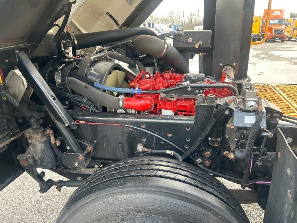 Yard Truck-Heavy Duty Tractors-Ottawa-2021-T2-Obetz-OH-25,611\n\t\tmiles-$ 86,000 - Image 15