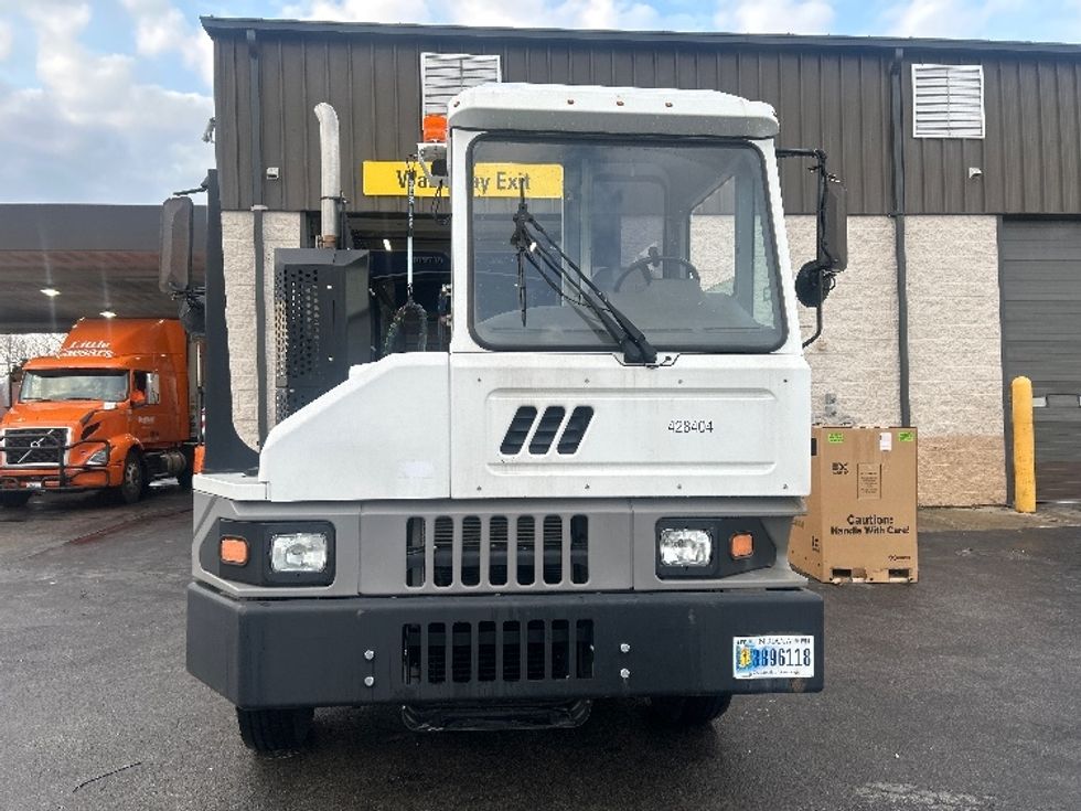 Yard Truck-Heavy Duty Tractors-Ottawa-2021-T2-Obetz-OH-25,611\n\t\tmiles-$ 86,000 - Image 2