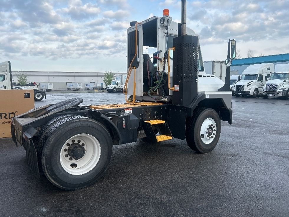 Yard Truck-Heavy Duty Tractors-Ottawa-2021-T2-Obetz-OH-25,611\n\t\tmiles-$ 86,000 - Image 7