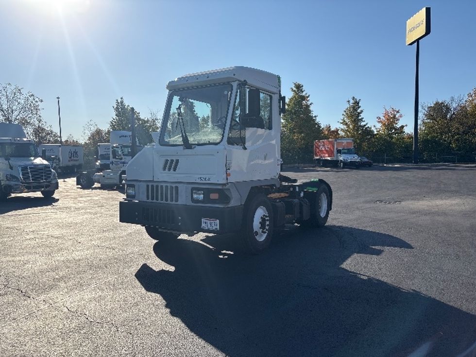 Yard Truck-Heavy Duty Tractors-Ottawa-2021-T2-Obetz-OH-30,015\n\t\tmiles-$ 75,500 - Image 3