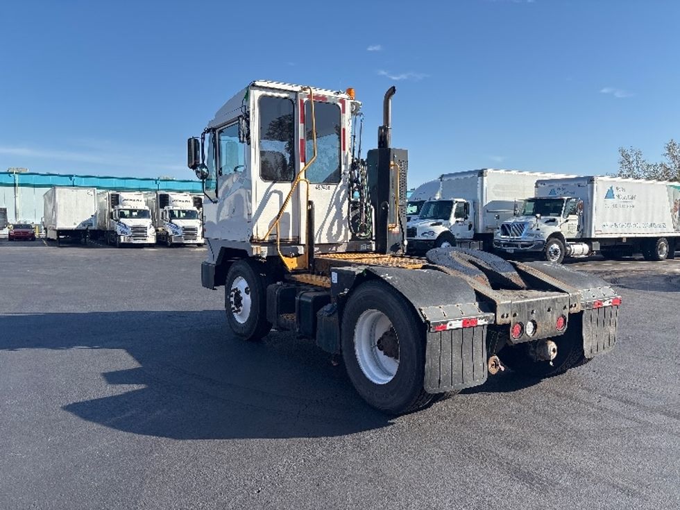 Yard Truck-Heavy Duty Tractors-Ottawa-2021-T2-Obetz-OH-30,015\n\t\tmiles-$ 75,500 - Image 5