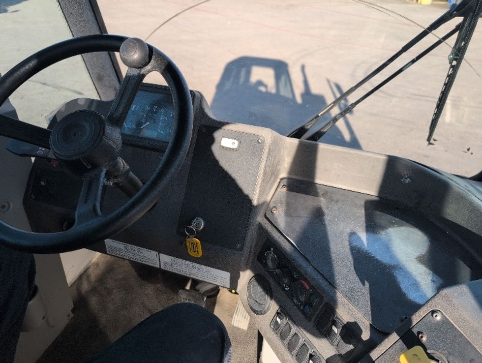 Yard Truck-Heavy Duty Tractors-Ottawa-2021-T2-San Antonio-TX-29,248\n\t\tmiles-$ 91,500 - Image 12