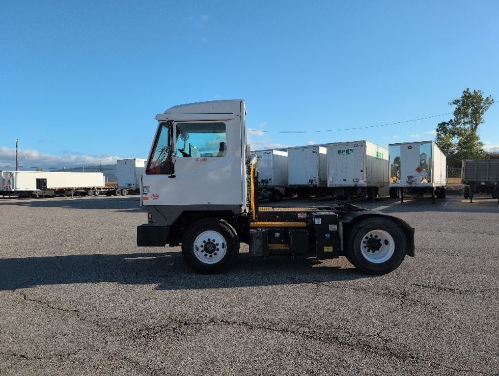 Yard Truck-Heavy Duty Tractors-Ottawa-2021-T2-San Antonio-TX-29,248\n\t\tmiles-$ 91,500 - Image 4