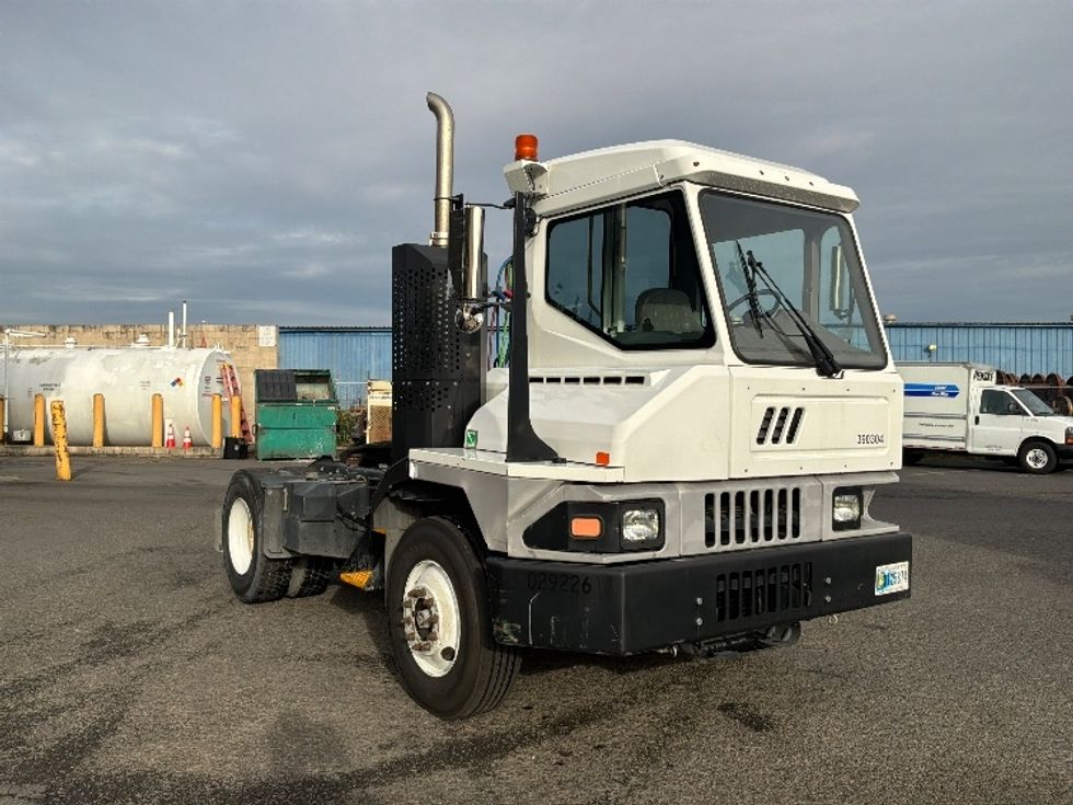 Yard Truck-Heavy Duty Tractors-Ottawa-2021-T2-Tacoma-WA-111,568\n\t\tmiles-$ 81,000 - Image 1