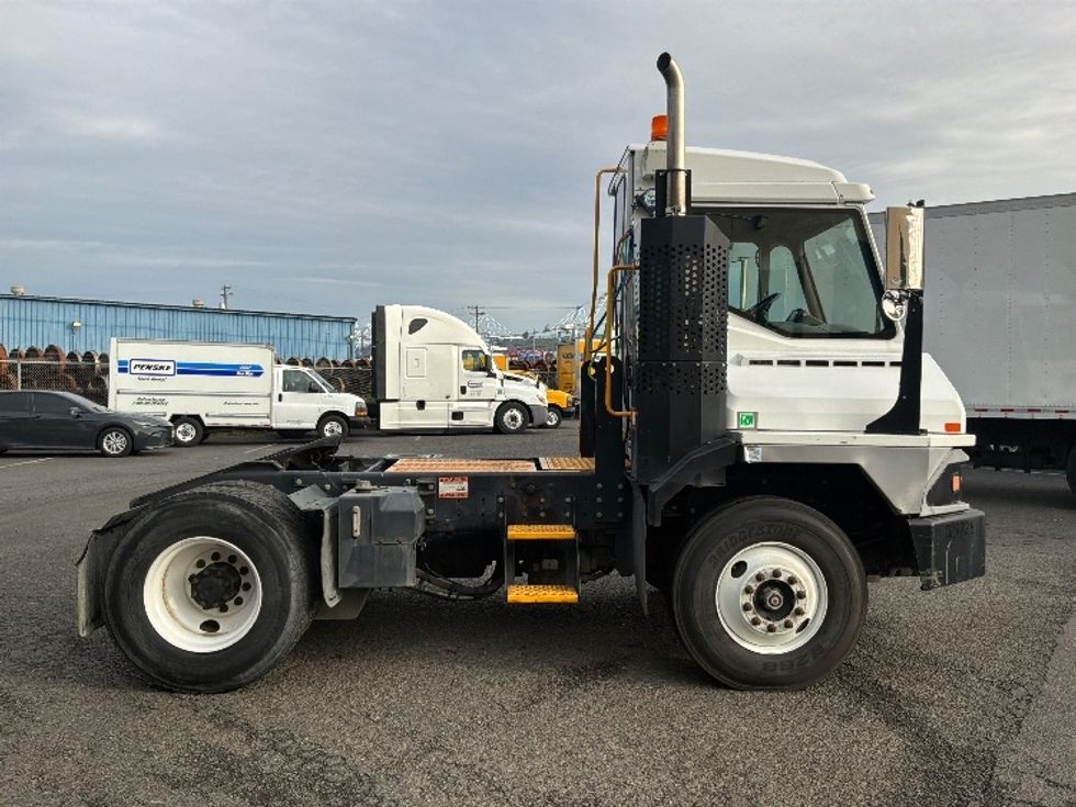 Yard Truck-Heavy Duty Tractors-Ottawa-2021-T2-Tacoma-WA-111,568\n\t\tmiles-$ 81,000 - Image 8