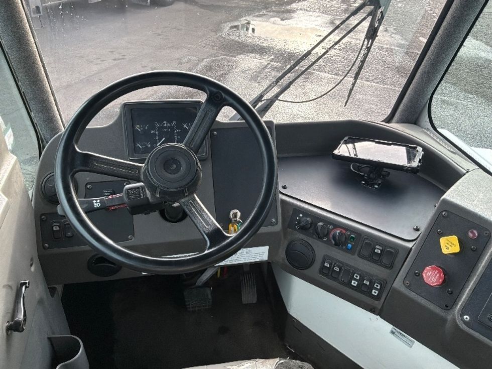 Yard Truck-Heavy Duty Tractors-Ottawa-2021-T2-Tacoma-WA-111,568\n\t\tmiles-$ 81,000 - Image 9