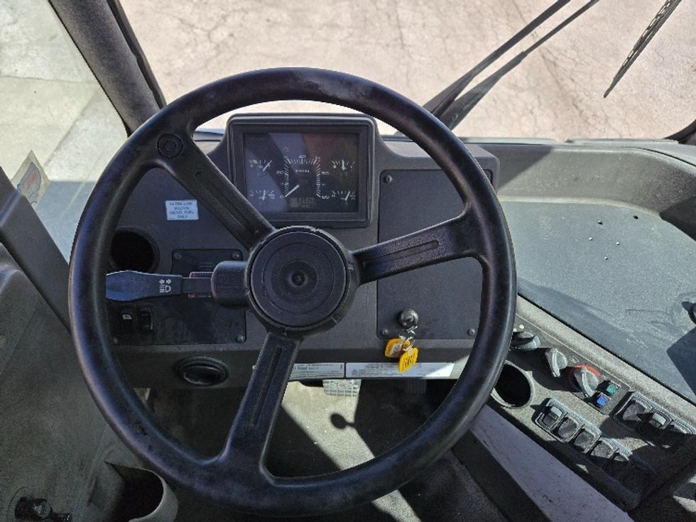 Yard Truck-Heavy Duty Tractors-Ottawa-2021-T2-Tampa-FL-53,712\n\t\tmiles-$ 76,750 - Image 11