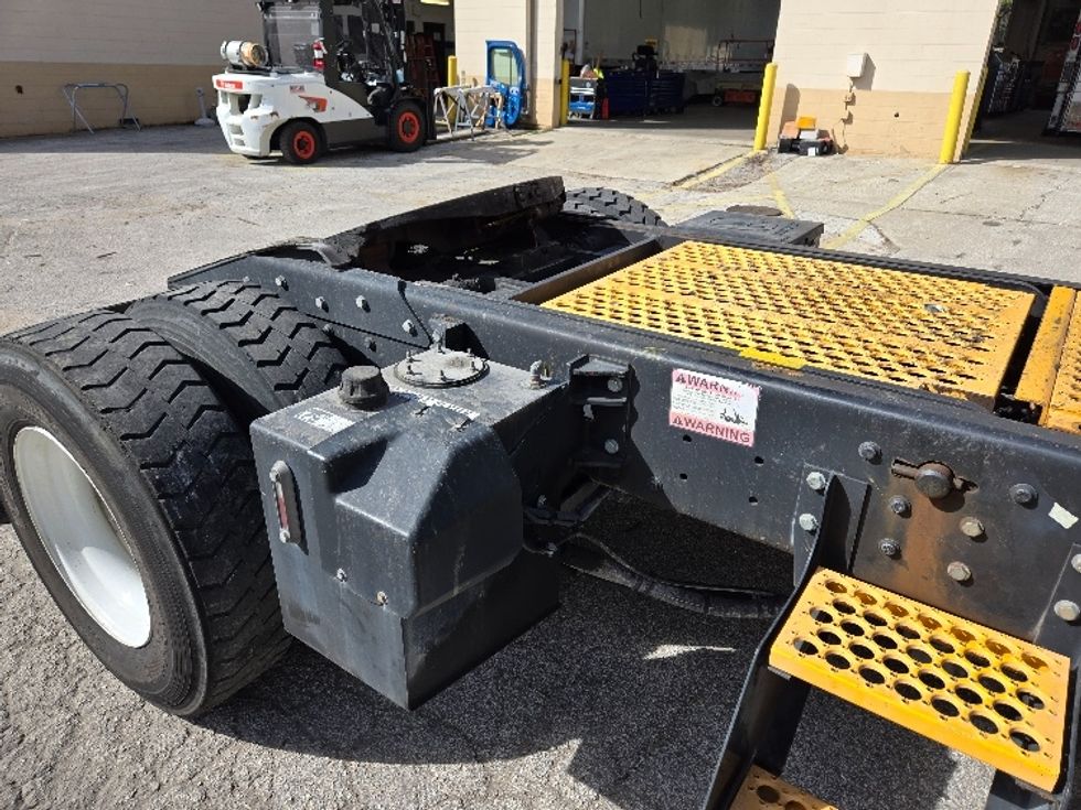 Yard Truck-Heavy Duty Tractors-Ottawa-2021-T2-Tampa-FL-53,712\n\t\tmiles-$ 76,750 - Image 18