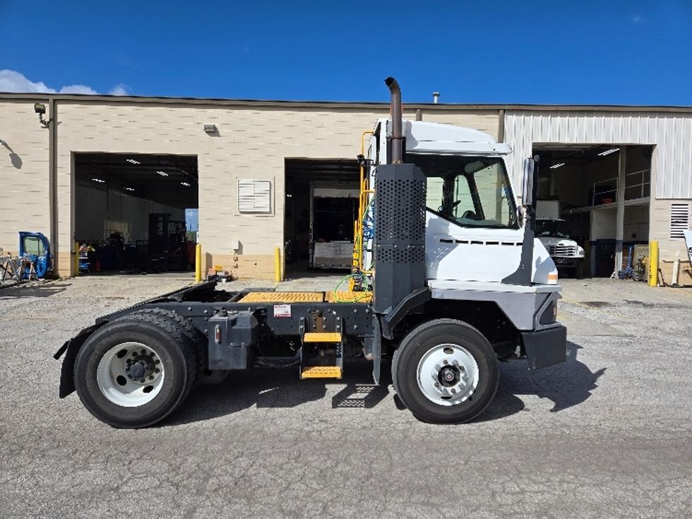 Yard Truck-Heavy Duty Tractors-Ottawa-2021-T2-Tampa-FL-53,712\n\t\tmiles-$ 76,750 - Image 8