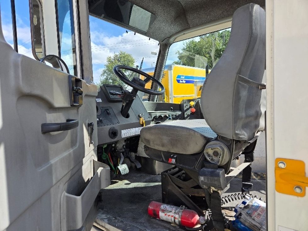 Yard Truck-Heavy Duty Tractors-Ottawa-2021-T2-Tampa-FL-53,712\n\t\tmiles-$ 76,750 - Image 9