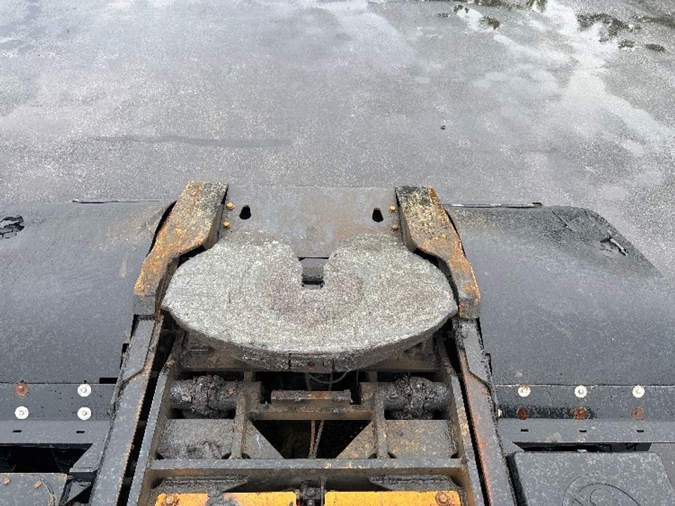 Yard Truck-Heavy Duty Tractors-Ottawa-2022-T2-Brook Park-OH-46,788\n\t\tmiles-$ 94,500 - Image 15